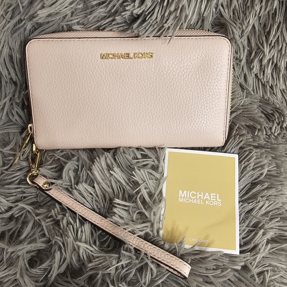 Michael Kors Pink and Cream Women's Bag Set - Picture 5 of 6